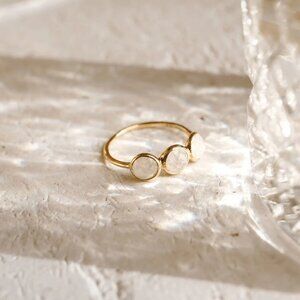 Moonstone Ring - Elisa by Linjer